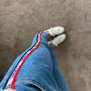 Levi logo jeans